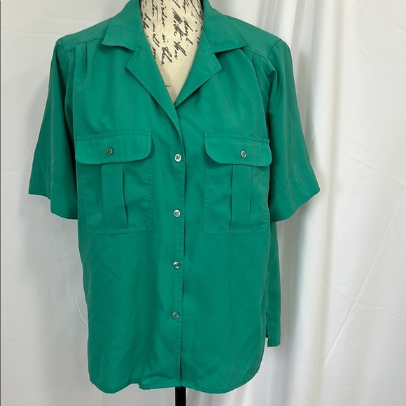 allison smith Tops - Allison Smith Green Button-Up Blouse short sleeve